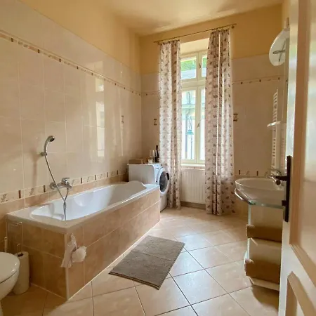 Apartma Marie 1880 *